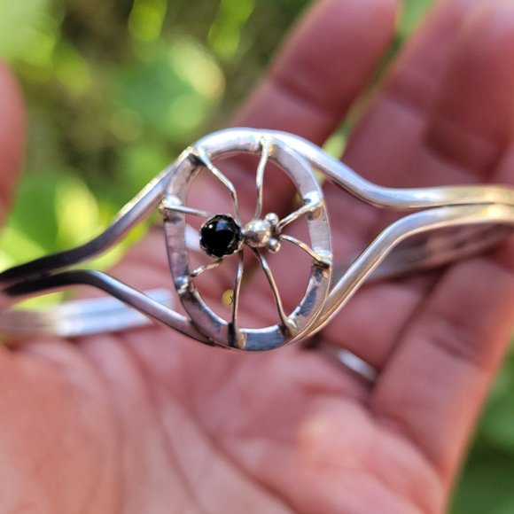 Native American signed Dean 925 sterling silver handmade spider onyx web bracele - Picture 2 of 16